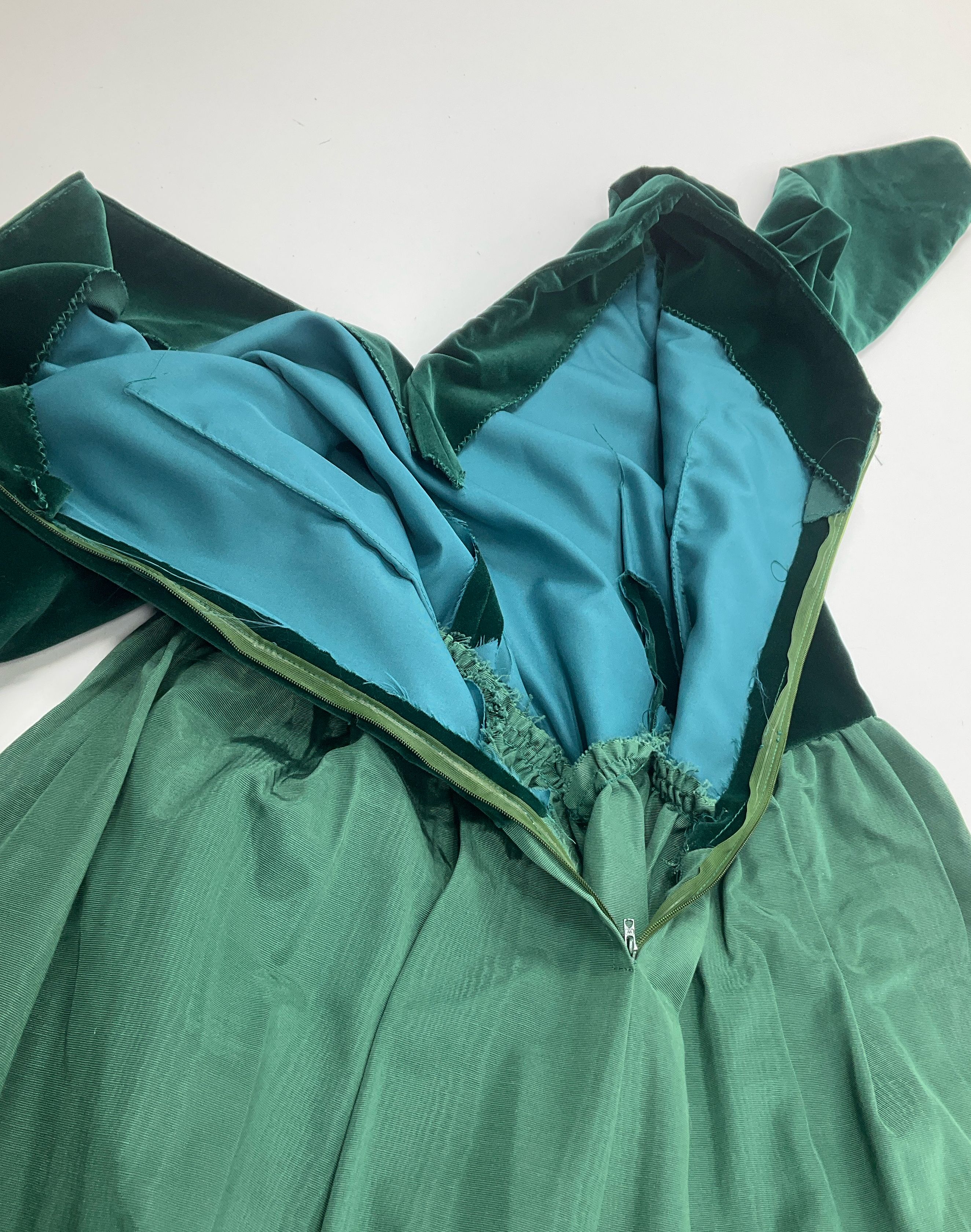 Vintage Handmade Green Velvet & Moire Full Length Holiday Party Dress Size M/L