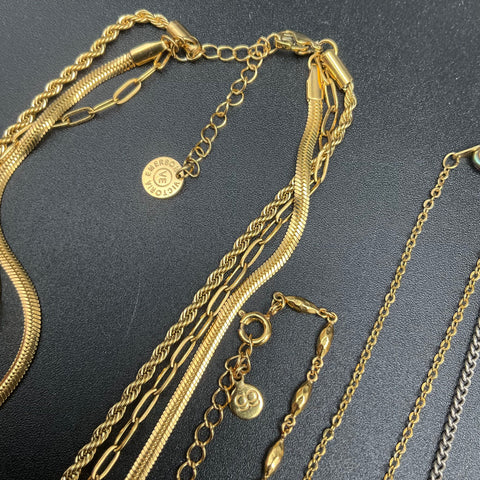Lot of 20 Necklaces Claire's Emerson Victoria Gold Silver Tone Rhinestone Edgy