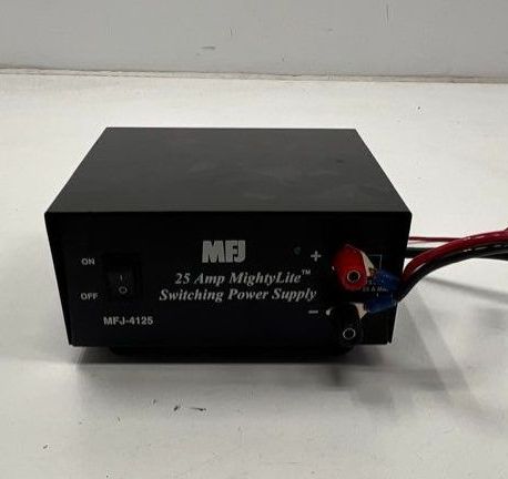 MFJ-4125 MightyLite 25 Amp Switching Power Supply 13.8Vdc Tested Powers On