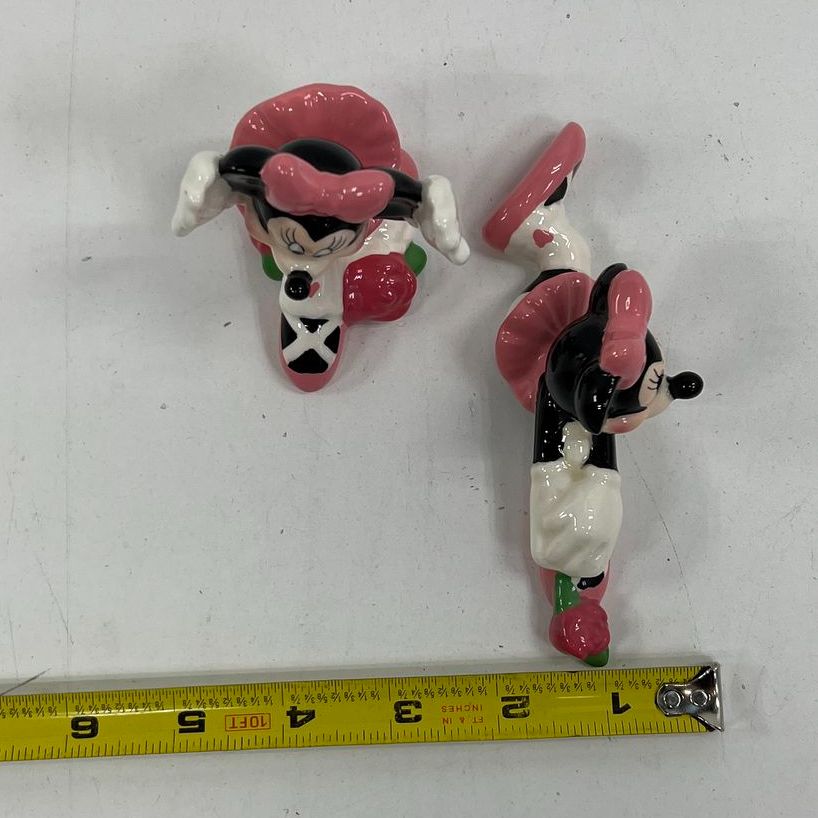 Vintage Disney Minnie Mouse Ceramic Salt & Pepper Shakers Lot of 2 Pink