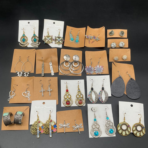 Fashion & Boho Costume Jewelry Lot 21 Pairs Earrings Silver Gold Tone Spiritual