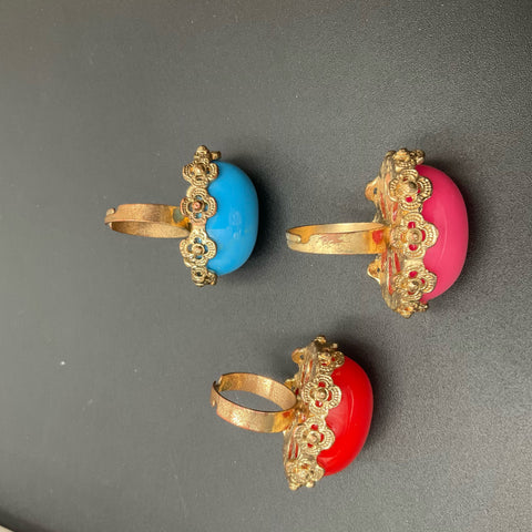 Vintage Retro Gold Tone Adjustable Jumbo Plastic Cabochon Rings Jewelry Lot of 3