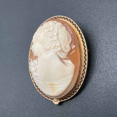 Vintage Rolyn R Inc 12K Gold Filled Carved Shell Cameo Brooch 8.06g