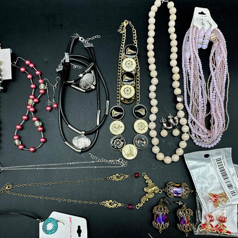 Wearable Costume Jewelry Lot of 25+ Nautical Boho Beaded Necklaces Earrings Sets