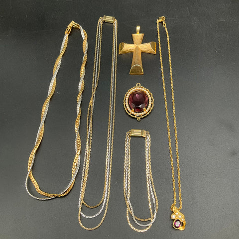 Vintage Avon Jewelry Lot 25+ Pieces Boxed Gift Sets Necklaces Brooches Pins