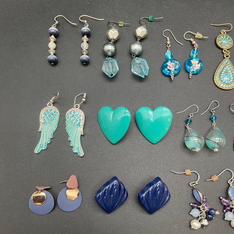 Vintage & Modern Boho Jewelry Lot 20 Pairs Earrings Abalone Lapis Glass Beaded