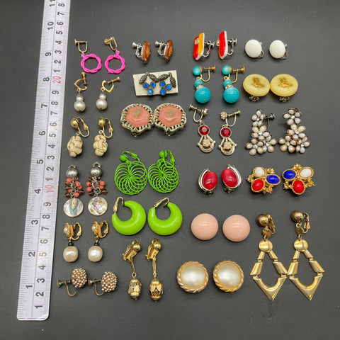 Vintage Costume Jewelry Lot 23 Pairs Clip On & Screw Back Earrings Mid-Century