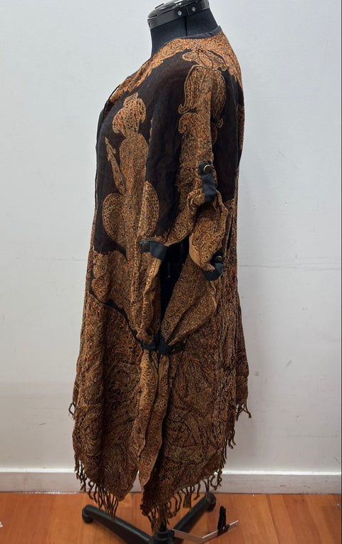 Vintage 90s Dilemma Paisley Knit Fringe Poncho Wrap Snap Tab Sleeves Sz OS