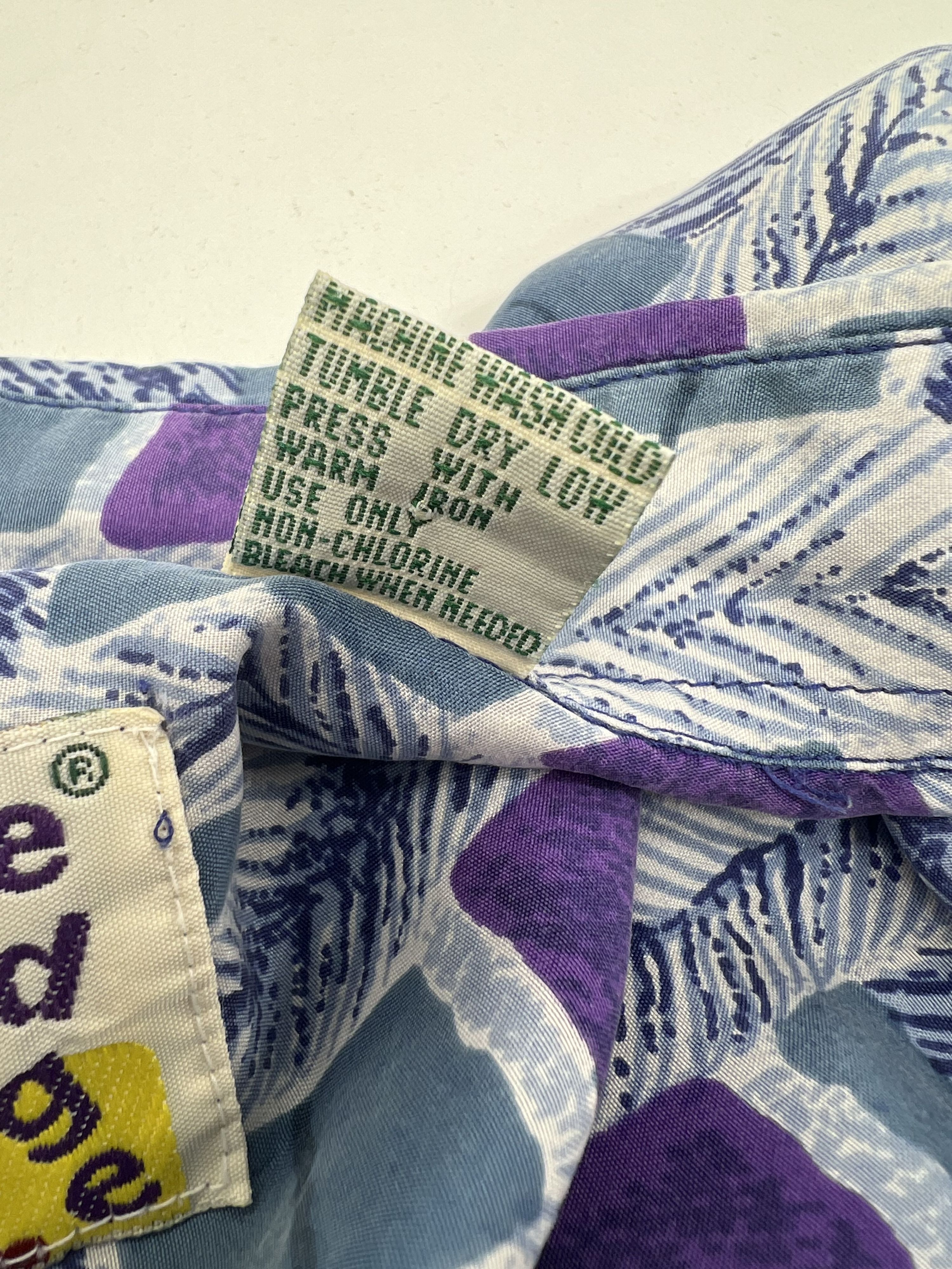 Vintage Creative Edge Blue Purple Button Down 100% Silk Size Large