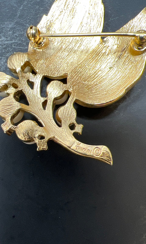 Vintage Crown Trifari Leaf Spray Brooch & Clip Earrings Set Faux Pearl Gold Tone