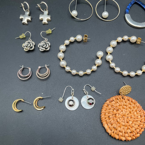 Fashion Costume Jewelry Lot 25 Pairs Earrings Boho Rattan Cork Pearl Statement