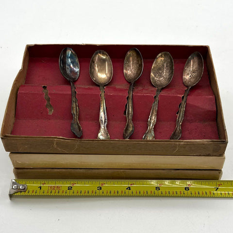 WM Rogers Mfg Co Silver Plate Spoons Floral Scroll Pattern 17pc Lot Vintage