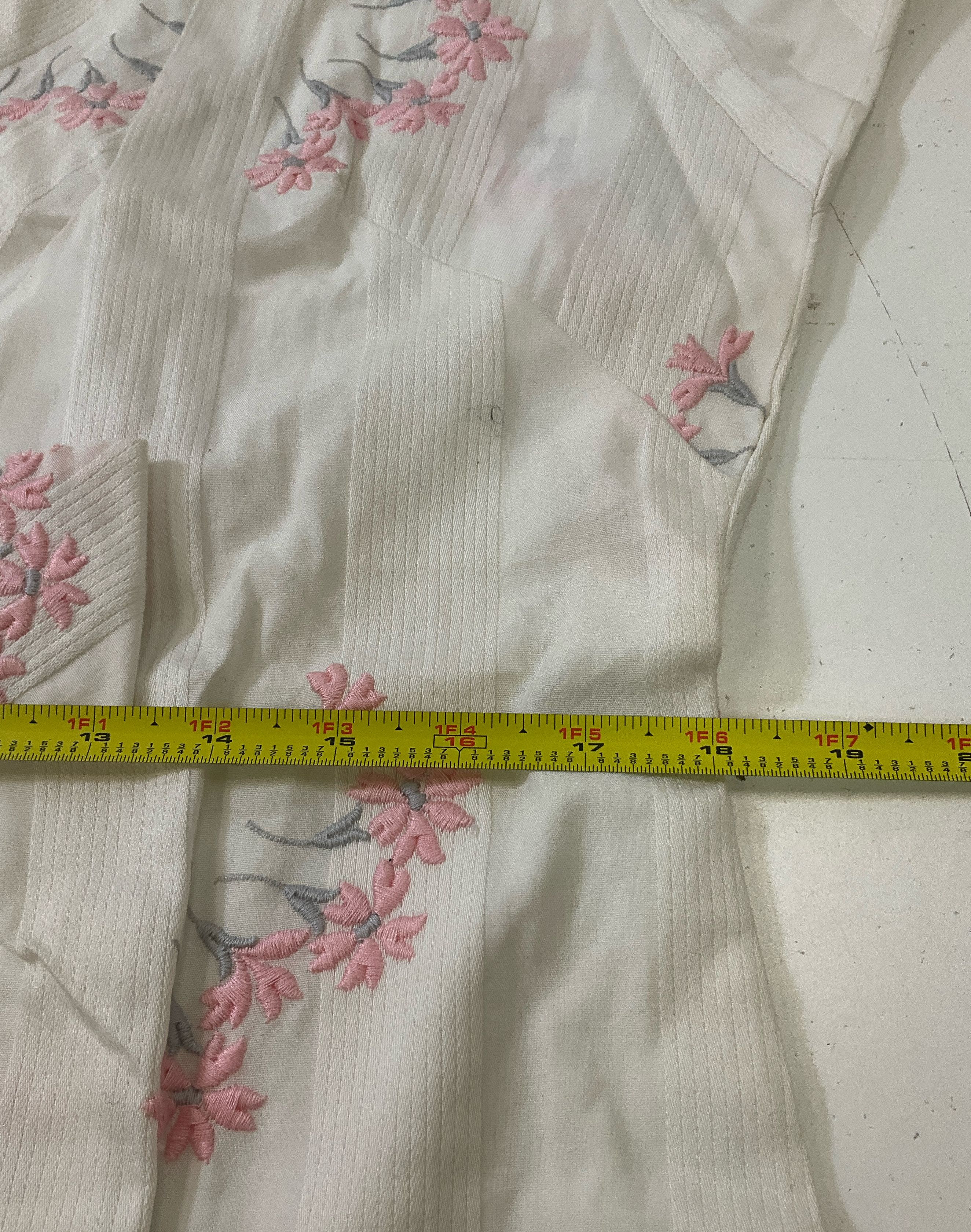 Vintage White with Embroidered Pink Flowers Dress VOLUP Size 42 Vintage 50s/60s