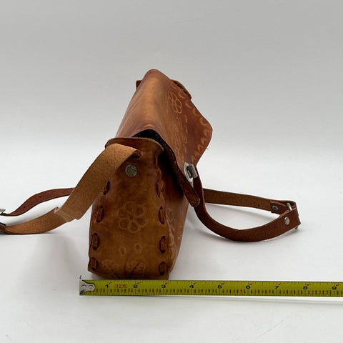 Vintage 70s Hand Tooled Leather Floral Hummingbird Crossbody Shoulder Bag Tan