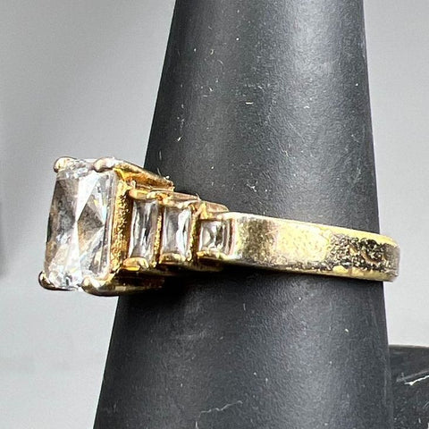 18K GE White Rhinestone Ring Size 8 3.6g