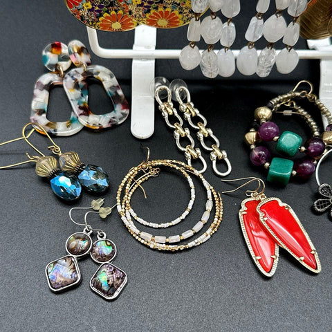 Fashion Costume Jewelry Earring Lot 30 Pairs Boho Vintage Modern Hoops Dangles