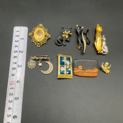 Vintage Costume Jewelry Lot of 8 Brooches Cats Celestial Moon Stars Wood Art