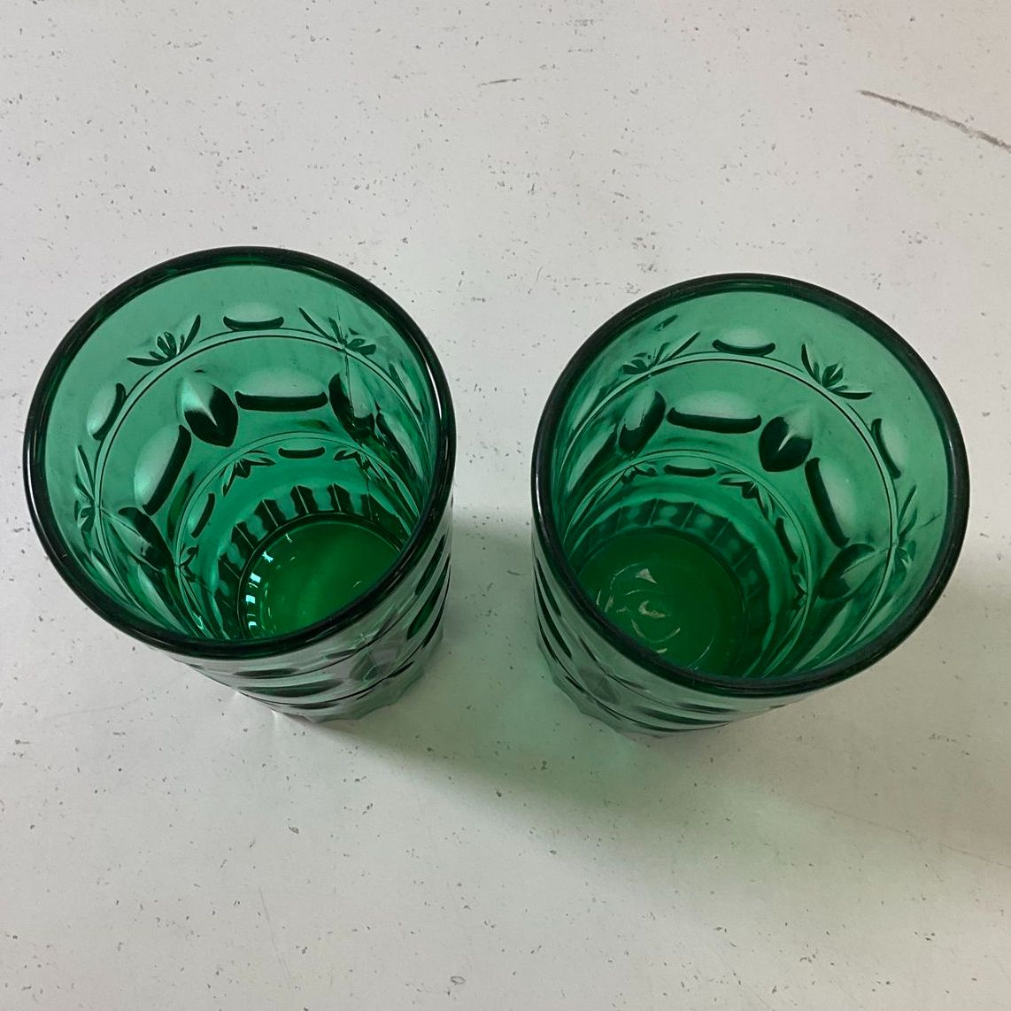 Set Of Two Vintage Indiana Glass Company Green Tumblers Drinking Glasses