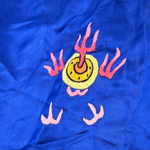 Vintage 90s Golden Dragon Hand Embroidered 100% Silk Robe Blue Sz M