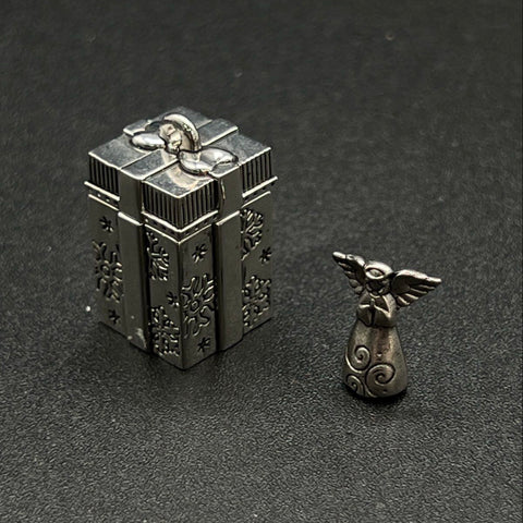 Christmas Holiday Jewelry Lot 80+ Pieces Magnetic Snowman Tree Charms Trinkets