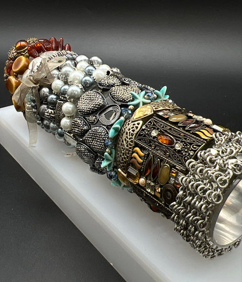Vintage & Modern Bracelet Lot 26 Pieces Cuffs Bangles Beaded Charm Rhinestone