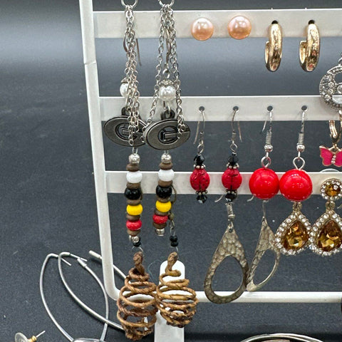 Wearable Jewelry Lot 35 Pairs Earrings Packers Wisconsin Badgers Boho Rhinestone