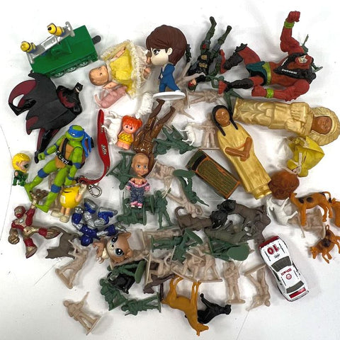 Large Lot Vintage & Modern Toys Action Figures TMNT Army Men Dolls Mixed