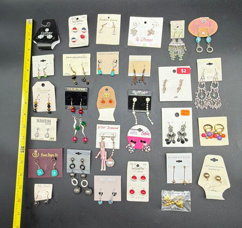 Vintage Costume Jewelry Lot 30 Pairs Earrings Betsey Johnson