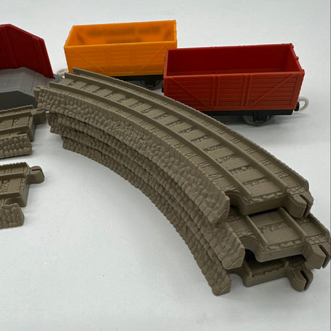 Thomas & Friends TrackMaster Rides The Rails Starter Set Elsbridge Station Lot