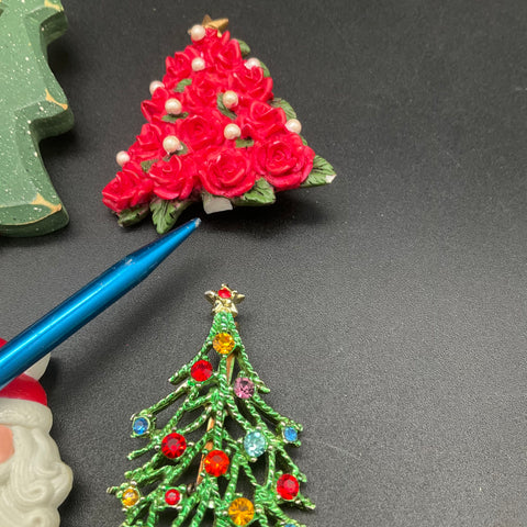 Vintage Christmas Holiday Jewelry Lot 22pc Brooches Pins Earrings FIGI Macy's
