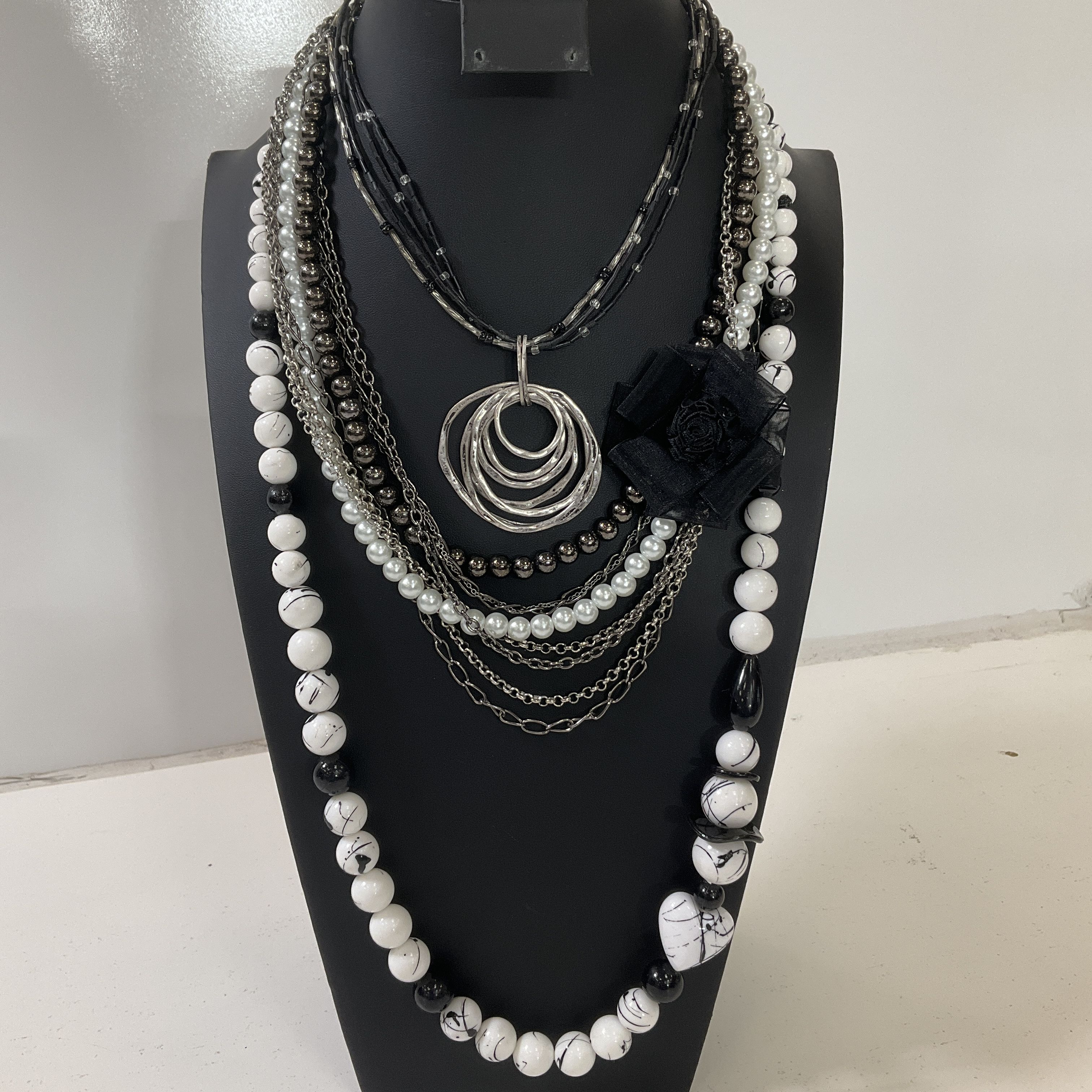 Black & White Beaded Costume Fashion Jewelry 3 Necklaces Lot Faux Pearl Ribbon