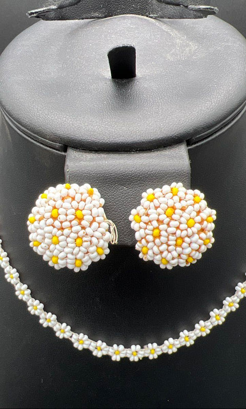 Vintage Hong Kong Sugar Seed Bead Daisy Floral Necklace & Clip On Earrings Set