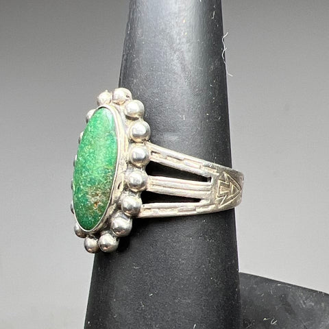 Native American Style Sterling Silver Green Stone Ring Size 6