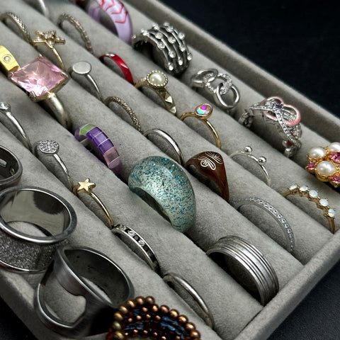 Mixed Costume Fashion Rings Lot of 40 Silver Gold Tone Statement Bands Whimsical