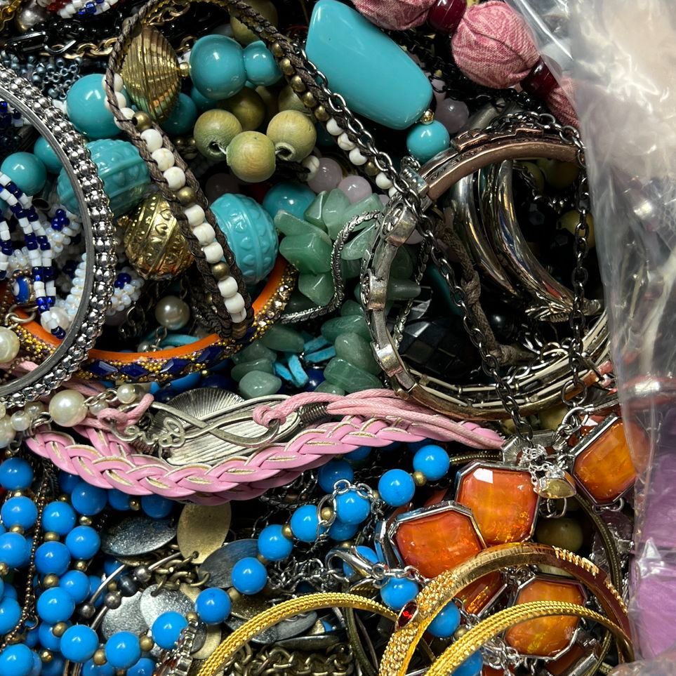 5 Lbs Costume Jewelry Grab Bag Sold As Is