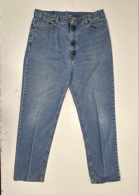 Vintage 90s Levi's Men's Light Wash Relaxed Fit Tapered Jeans Made in USA 38x31