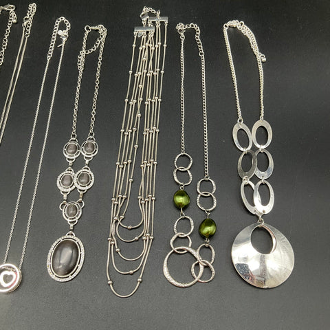 Vintage to Modern Mixed Costume Jewelry Necklace Lot 15 Pcs Bib Pendant Chain