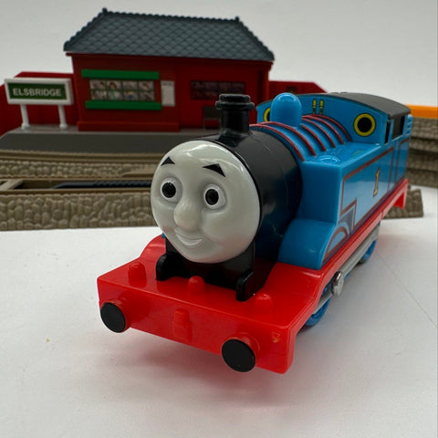 Thomas & Friends TrackMaster Rides The Rails Starter Set Elsbridge Station Lot