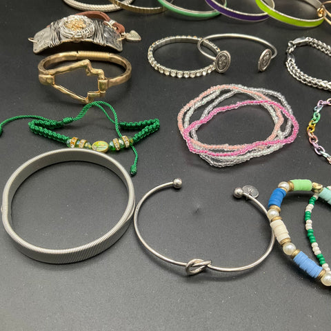 Eclectic Costume Jewelry Bracelet Lot 30pc Bangles Beaded Chain Shell Boho Style