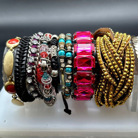 Costume Jewelry Lot of 25+ Vintage & Modern Bracelets Bangles Rhinestone Charms