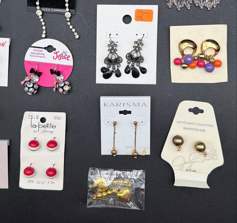 Vintage Costume Jewelry Lot 30 Pairs Earrings Betsey Johnson