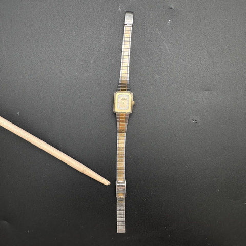 Vintage Jordache Ladies Quartz Watch Lot of 3 Gold Silver Tone Metal Bands