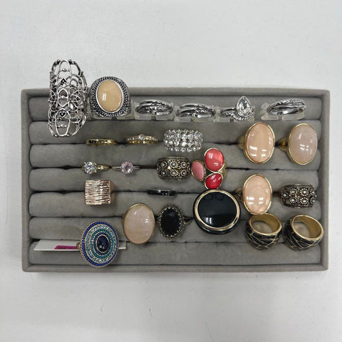 Fashion Cocktail Statement Rings Mixed Styles Gold Silver Tone Lot of 27 Pieces