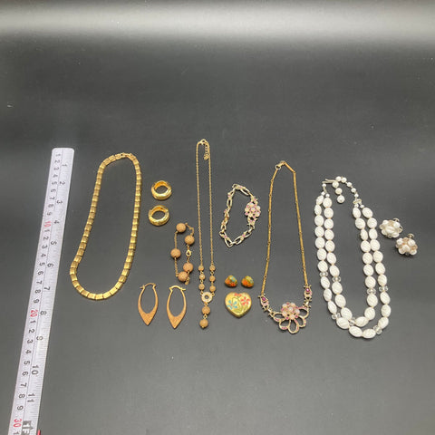 Vintage Costume Jewelry Lot 12 Necklaces Bracelets Earrings Pendant