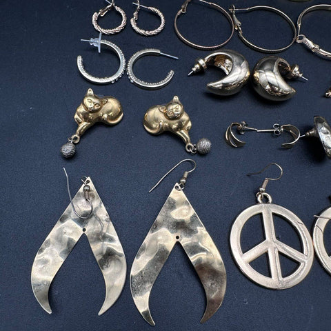 Vintage & Modern Costume Jewelry Lot 30+ Pairs Earrings Hoops Drops Studs