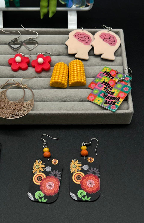 Novelty Whimsical Kitsch Earrings Jewelry Lot of 27 Pairs Dangle Stud Y2K
