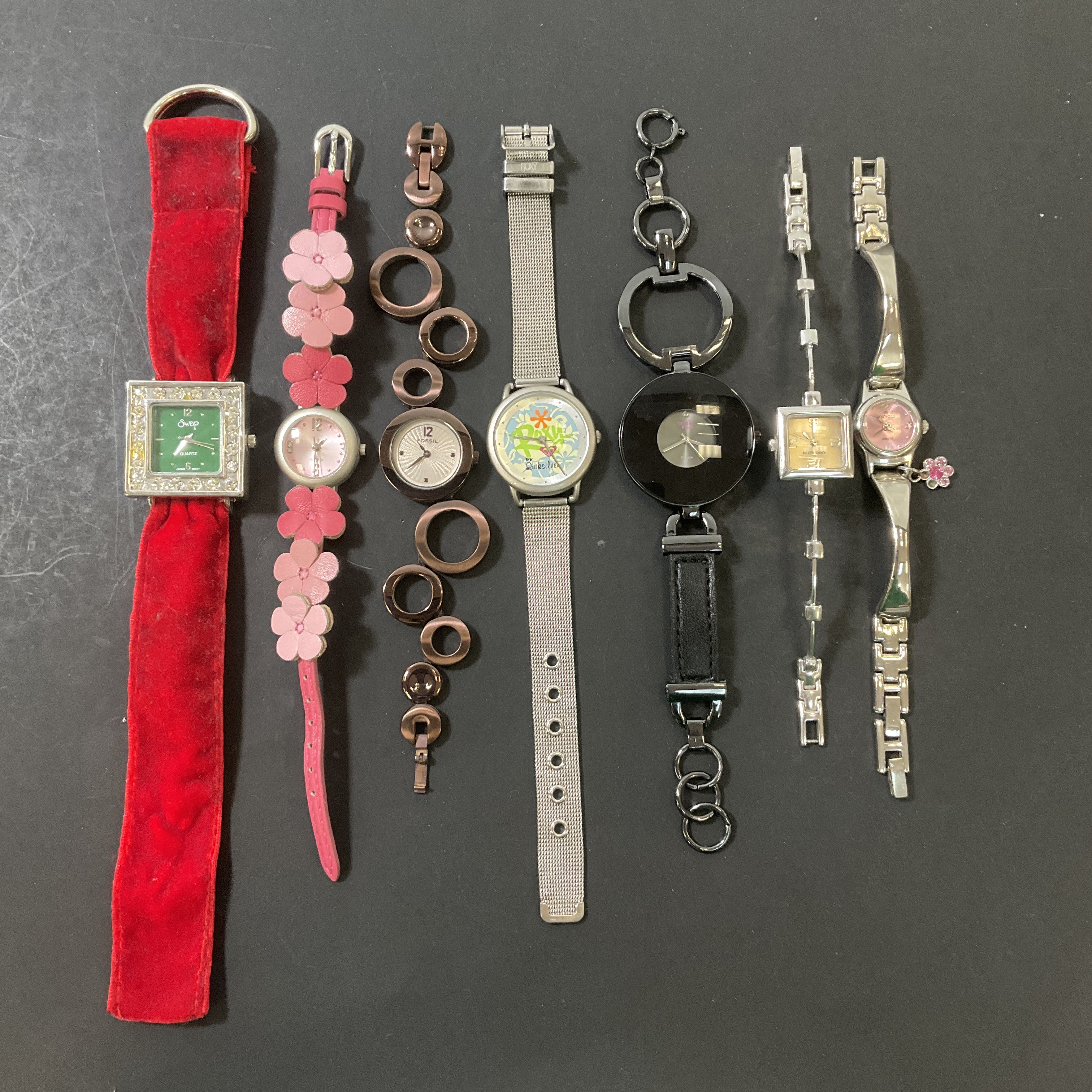 Lot of Seven Mixed Womens Watches Y2K Style Roxy Fossil Others UNTESTED