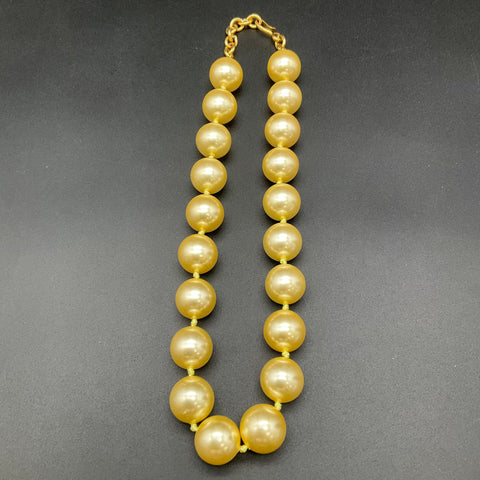 Vintage Monet Chunky Faux Pearl Necklace Champagne Gold Tone Hook Clasp 18"