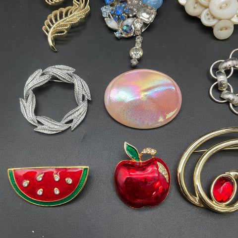 Vintage & Modern Costume Jewelry Lot 16 Brooches Pins Enamel Rhinestone Floral