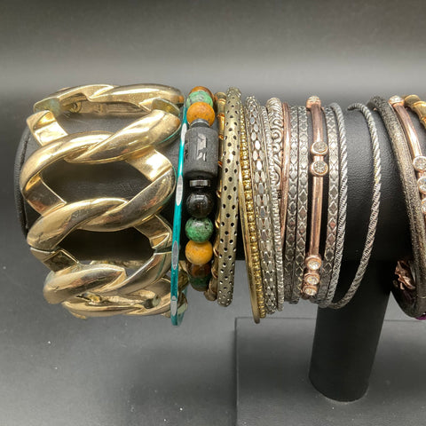 Anne Klein & Mixed Fashion Jewelry Bracelet Lot Bangles Beaded 35+ Pieces